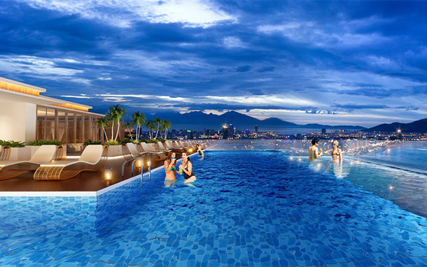 Bể bơi đáy kính độc đáo tại dự án TMS Luxury Hotel Da Nang Beach